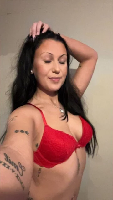 Photo of model @sweeenatasha