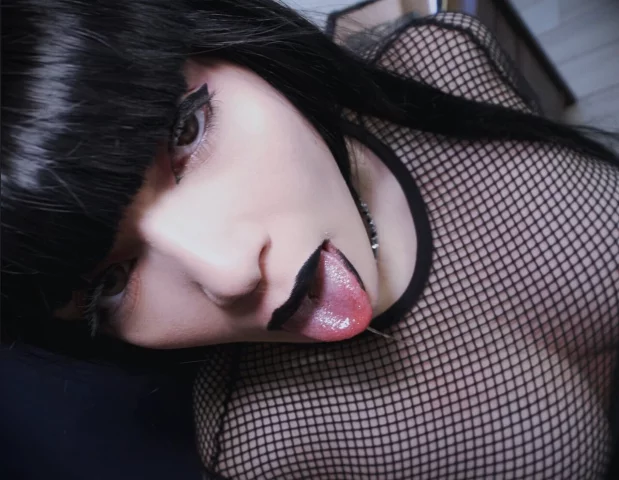 Photo of model @sweet_darling