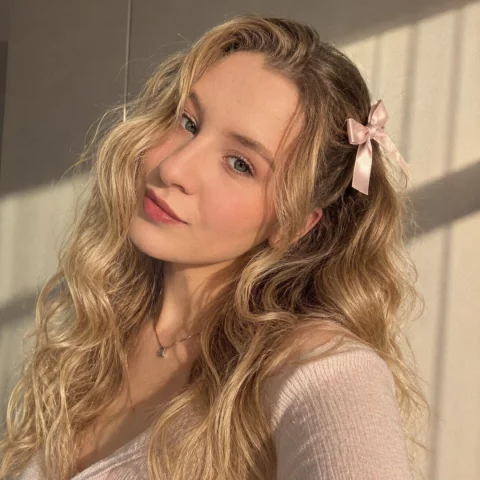 Photo of model @sweet_eva18yo