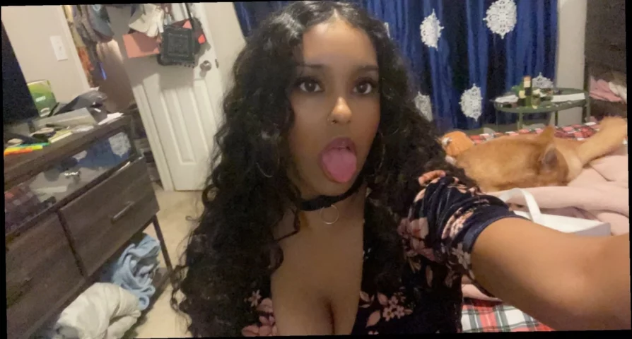 Photo of model @sweetasianpussy