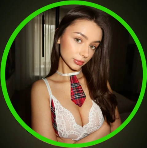 Photo of model @sweetbabexo