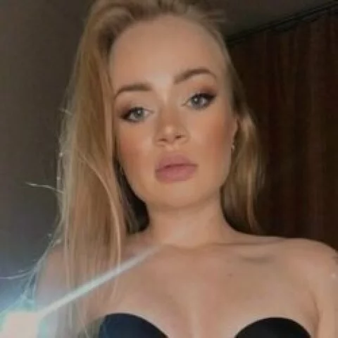 Photo of model @sweetblondy69