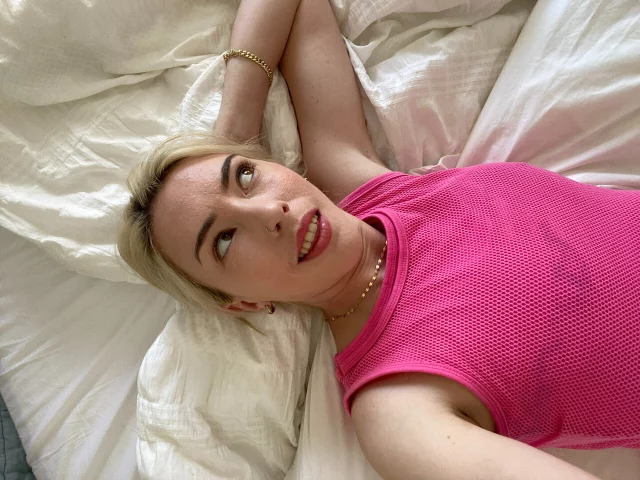 Photo of model @sweetchloefree