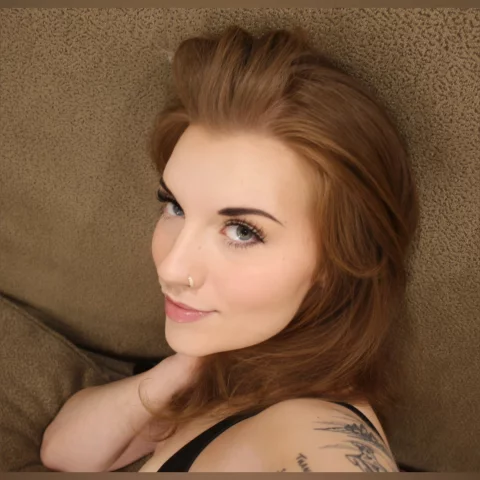 Photo of model @sweetpaleale