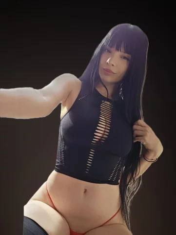 Photo of model @tall-exotic-dollfree