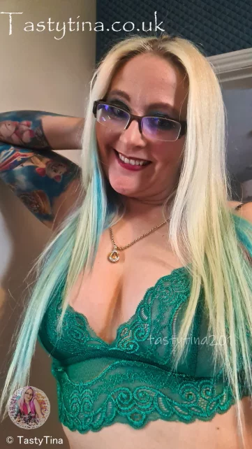 Photo of model @tastytinafree