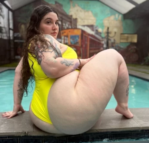 Photo of model @tattedbaddiefree
