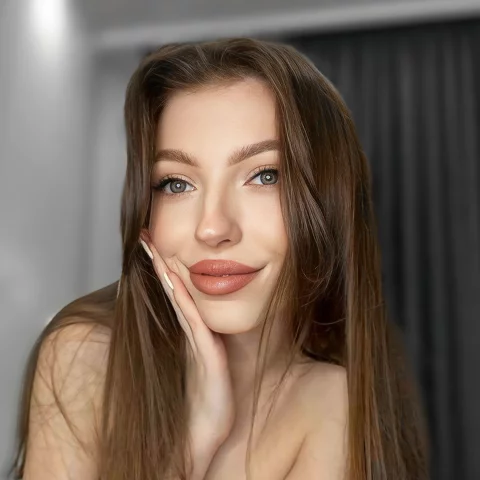 Photo of model @teenie_mouse