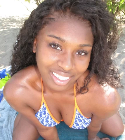 Photo of model @tessathomasfree