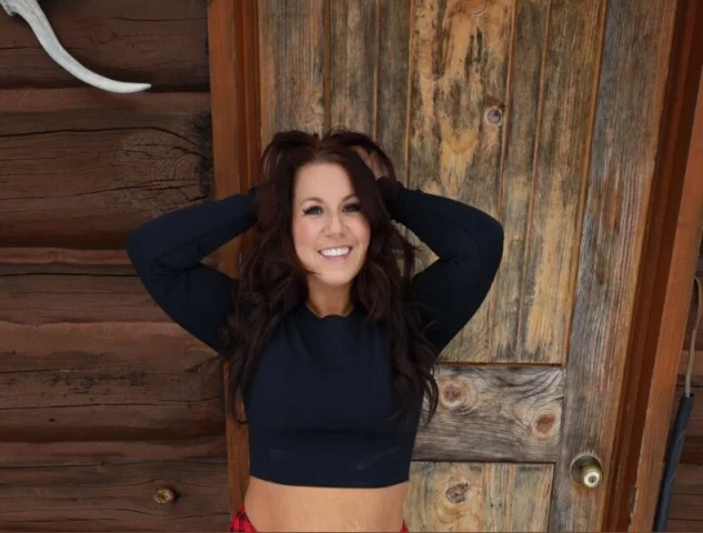 Photo of model @thatbrunettecrystal