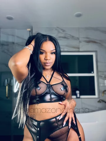 Photo of model @theamazonathena