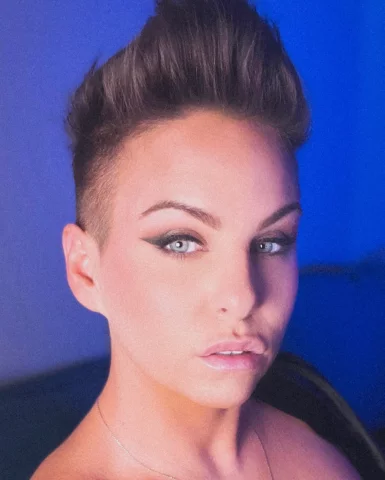 Photo of model @theaudreymacshop