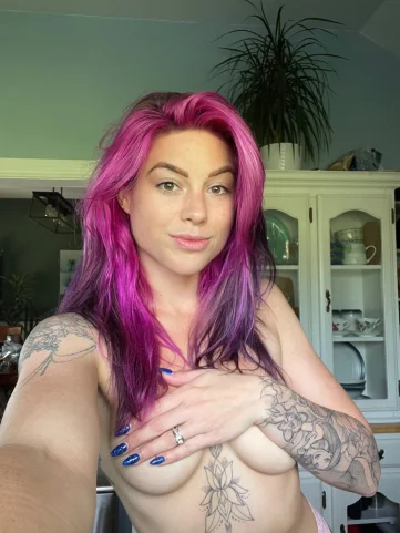 Photo of model @thecottoncandyqueenxxx