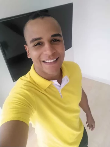 Photo of model @thedhlguy