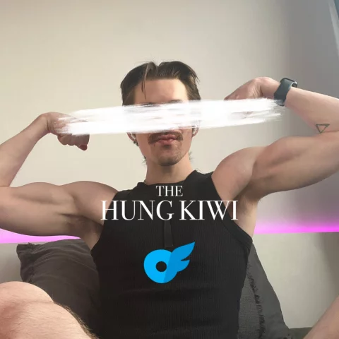 Photo of model @thehungkiwi