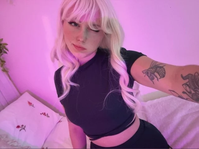 Photo of model @theivyaspen