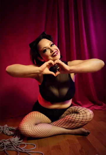 Photo of model @thenaughtymuffin