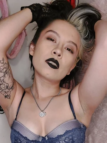 Photo of model @therebeldoll