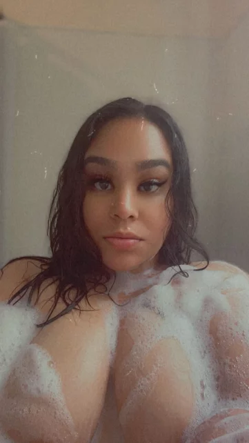Photo of model @thiccspicyrican