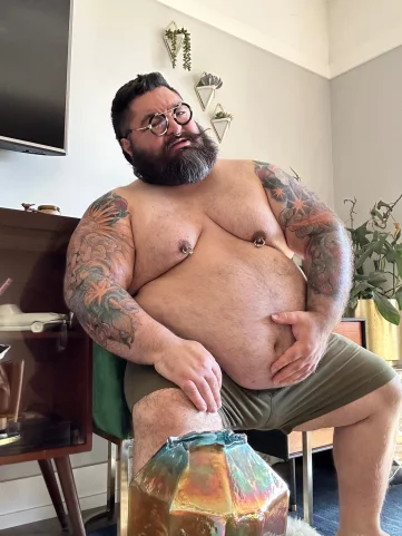 Photo of model @thickallover3xl
