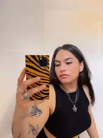 Photo of model @thickieyaya