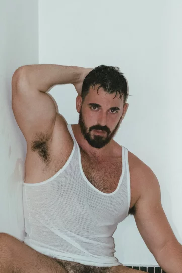 Photo of model @thickmacho_free