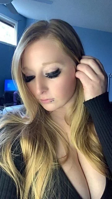 Photo of model @tiffanyluv3