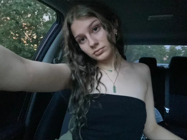 Photo of model @tigerkittyxo