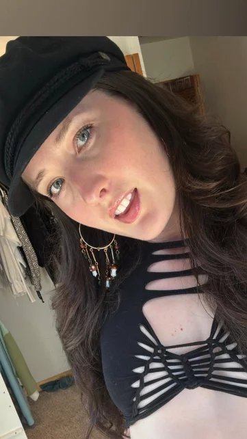 Photo of model @tinypalemarshmallow