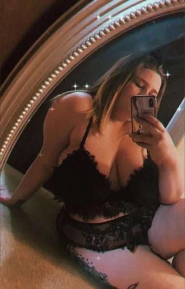 Photo of model @titsbylydia