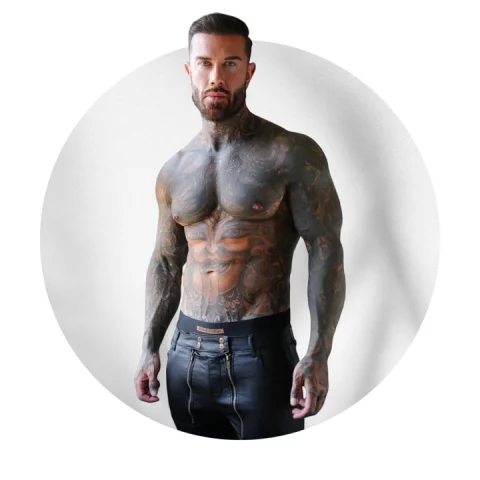 Photo of model @tobias_bleu