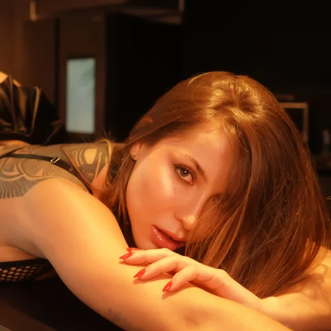 Photo of model @truekimtylor