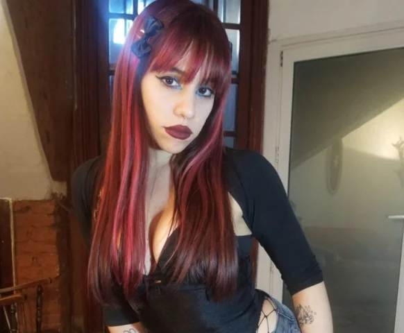 Photo of model @twinfairy1