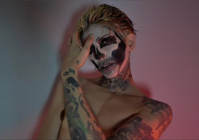 Photo of model @twinkfoxy