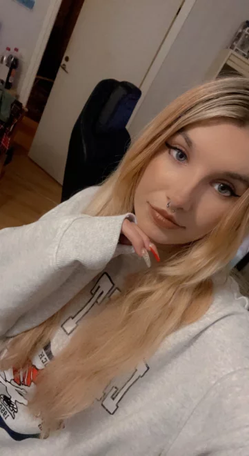 Photo of model @twitchjana