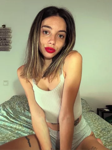 Photo of model @valenh25xx