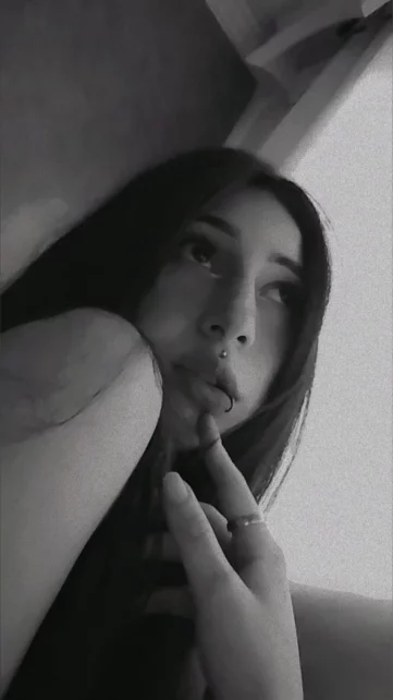 Photo of model @valentinaevil