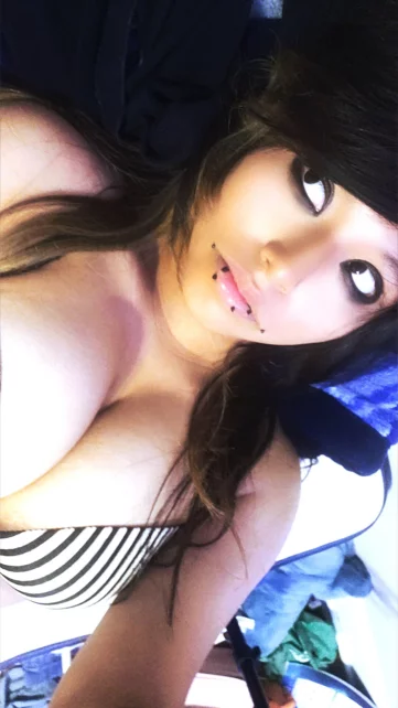 Photo of model @vampireskin