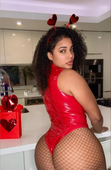 Photo of model @vanillafemdom