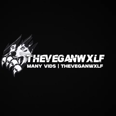 Photo of model @veganwxlfxxx