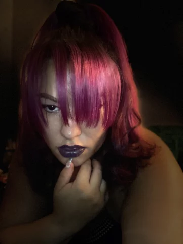 Photo of model @velvetydelicious