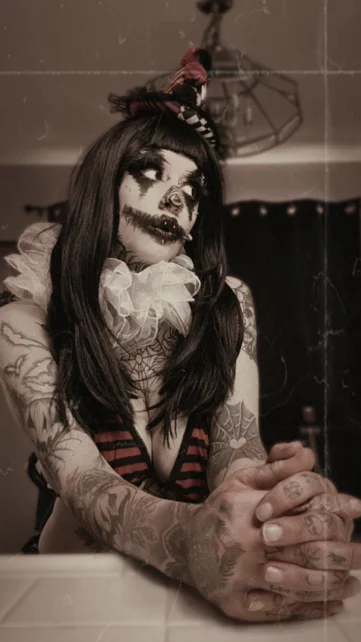 Photo of model @vicki-vampire