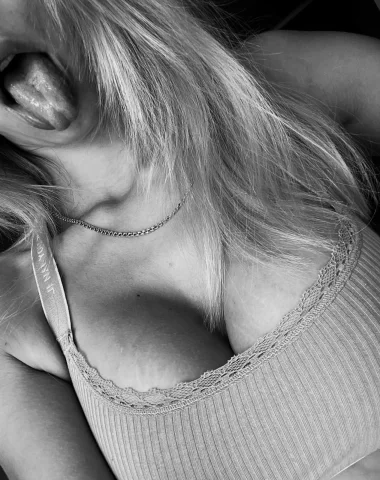 Photo of model @vik1one