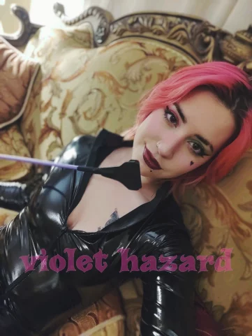 Photo of model @violethazard