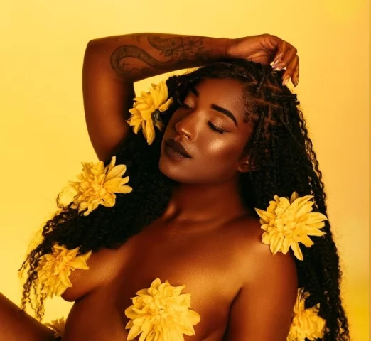 Photo of model @violetvixennfree