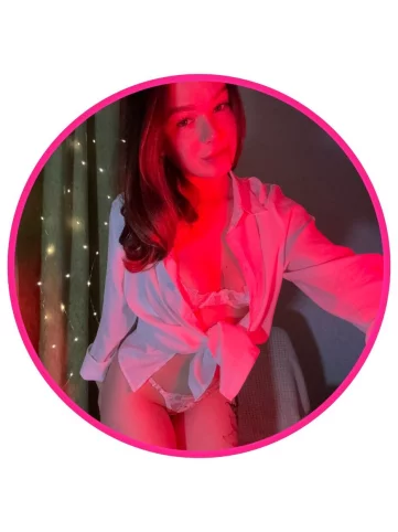 Photo of model @viviennegirl