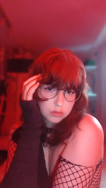 Photo of model @wanna-b-f0xg1rl