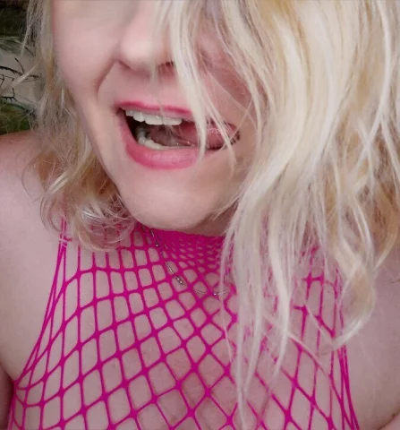 Photo of model @wetwildwifefree