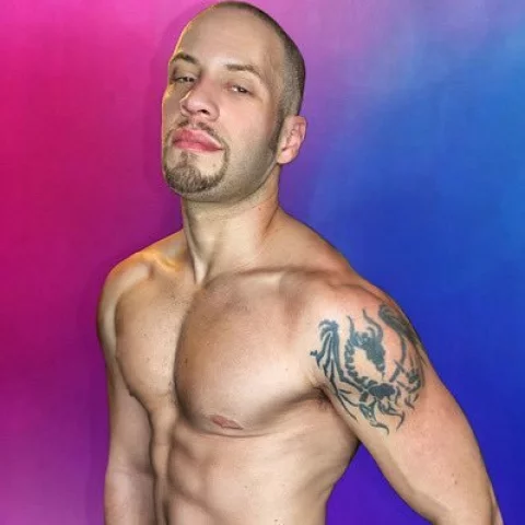 Photo of model @wolfhudsonisbi