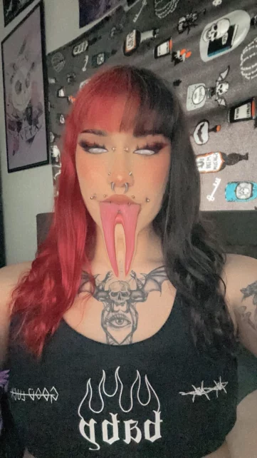 Photo of model @xtssuccubusx